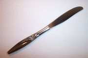 Oneida 1881 Rogers HIGHLAND ROSE Dinner Knife, Hollow Handle