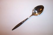 Oneida 1881 Rogers HIGHLAND ROSE Place / Soup Spoon