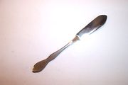 Oneida 1881 Rogers TWILIGHT / SATIN STYLE Master Butter Knife