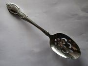 Oneida Community PLANTATION Pierced Serving Spoon