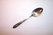 Oneida Community Tudor Plate QUEEN BESS II Teaspoon