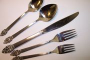 Oneida Community VINLAND 5-piece Place Setting