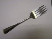 Oneida Deluxe COLONIAL  ARTISTRY Meat Serving Fork
