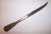 Oneida Deluxe INDEPENDENCE Hollow Handle Straight Steak Knife