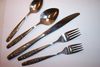 Oneida Deluxe ROSE PENDANT 5-Piece Place Setting
