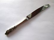 Oneida Deluxe BARCELONA HH Dinner Knife