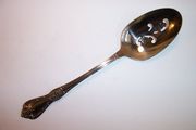 Oneida Distinction Deluxe KENNETT SQUARE Pierced Serving Spoon