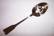 Oneida Heirloom AMERICAN COLONIAL Pierced Serving Spoon