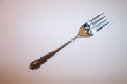 Oneida Heirloom SHELLEY Salad Fork