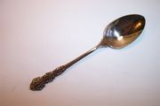 OUT OF STOCK Oneida Heirloom SHELLEY Teaspoon