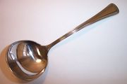 OUT OF STOCK Oneida NEEDLEPOINT / BEADED ARTISTRY / BELFORD Gravy Ladle