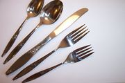 OUT OF STOCK Oneida West Bend TWILIGHT ROSE 5-piece Place Setting