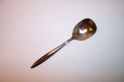 Oneidacraft Deluxe DELMAR / TAPER Sugar Spoon