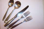 OUT OF STOCK Ekco Holland LADY JULIANA 5-piece Place Setting