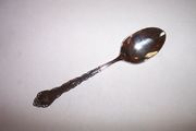 OUT OF STOCK International Deluxe GIGI Place / Soup Spoon 6 3/4"