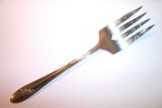 Oneida Community Tudor Plate QUEEN BESS II Meat Serving Fork
