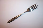 OUT OF STOCK Oneida Deluxe ROSE PENDANT Dinner Fork