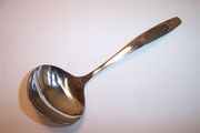 Oneida Deluxe ROSE PENDANT Gravy Ladle