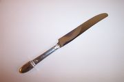 Rogers Bros 1847 FIRST LOVE Dinner Knife, French-Style, Stainless Blade 8 3/4 inch
