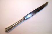 Rogers Bros 1847 HER MAJESTY Dinner Knife, French Stainless blade, 9 5/8"