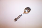 Rogers Bros 1847 HERITAGE Baby Spoon