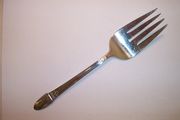 Rogers Bros FIRST LOVE Large Meat Serving Fork, Plain