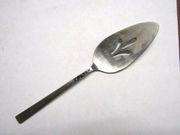 Rogers Bros / International Decorator EVANGLINE Pie / Cake Server