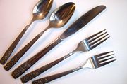 Wm Rogers Mfg SUNCREST / SPRING CHARM 5-piece Place Setting