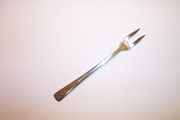 Wm Rogers SPRING CHARM Pickle / Olive Serving Fork