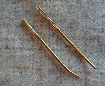 Bent Tip Gold Tapestry Needles for Rug Binding