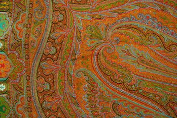 Antique Paisley 15-15