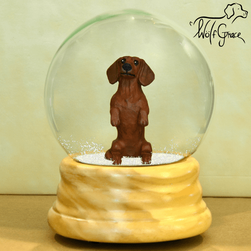 Dachshund Smooth Coat Snowglobe / Red Heart Glitterglobe