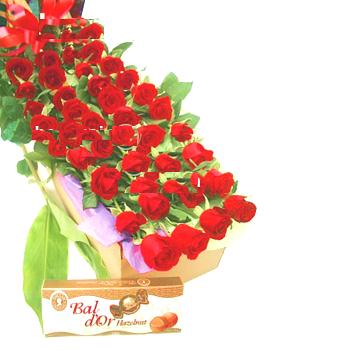 50 red roses boxed with chocolate