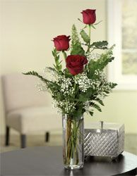 Classic Bud Vase Roses 