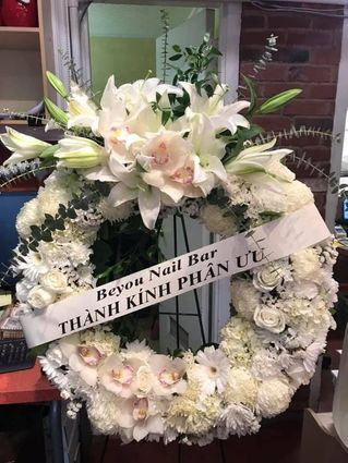 Vo&#768;ng Hoa &#272;&#432;a Ti&#771;n Ma&#768;u tr&#259;&#769;ng