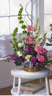 Lage Dish Arrangement