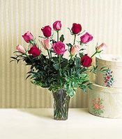 Long-stemmed Mixed Roses Arrangement Long-stemmed Mixed Roses Arrangement