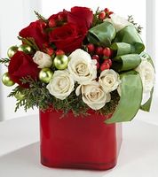 Merry & Bright™ Bouquet Merry & Bright™ Bouquet