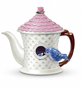 Peek-a-Bird Teapot (11M300-04) 