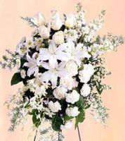 Quiet Tribute Standing Spray all white