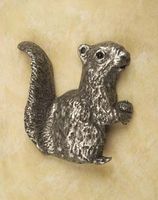 Squirrel Pewter Cabinet Knob/Pull (Right Face)