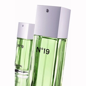 (Chanel) No 19