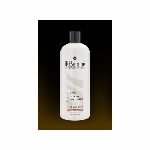 Tresemme Color Revitalize Conditioner with Vitamin E & Aloe 32oz