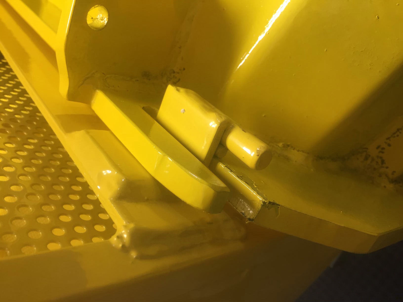 Grass Catcher Hammer powder coat paint finish steel 3.3 cubic feet Rack