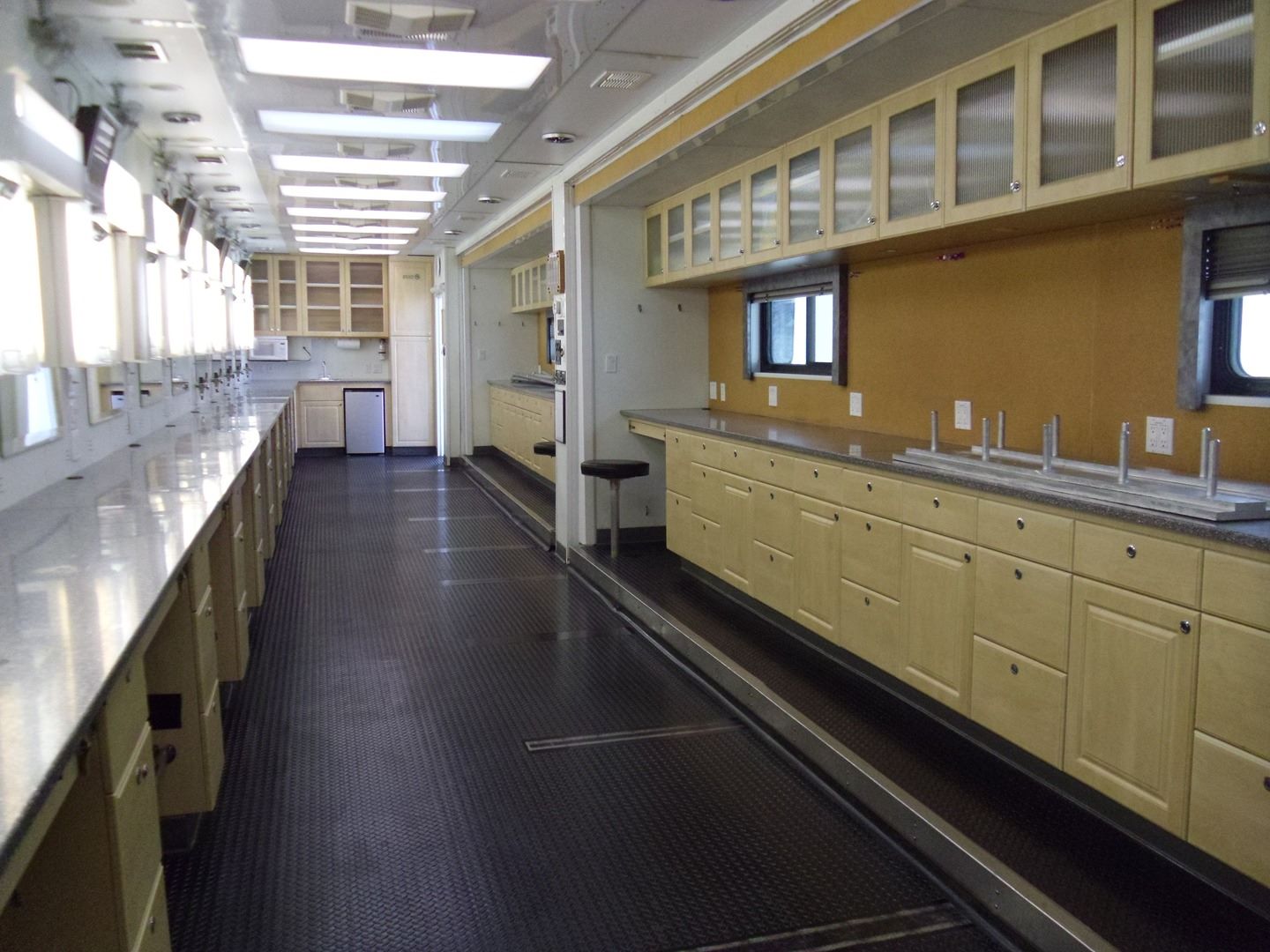 HighQuality Garage Floor Mats for Ultimate Protection Armor Garage