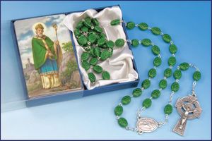 Green Oval Shamrock Rosary With St Patric Center" itemprop="image