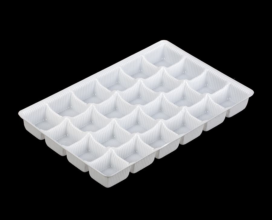 4199 9 1/2" x 6" x 15/16" White 24Cavity, Candy Tray
