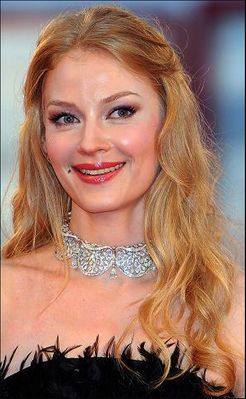 Celebrity lace wig, model WN-CLB-007, European virgin hair lace wig, Brazilian virgin hair Lace wig, Chinese virgin hair lace wig Celebrity lace wig, model WN-CLB-007, European virgin hair lace wig, Brazilian virgin hair Lace wig, Chinese virgin hair lace wig