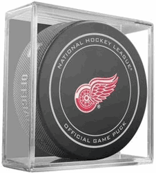Detroit Red Wings NHL Hockey Official Game Puck IN CUBE