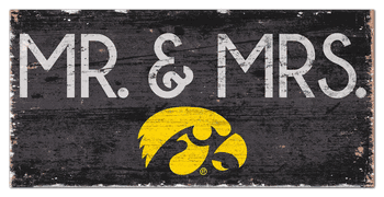 Iowa Hawkeyes Mr & Mrs Sign